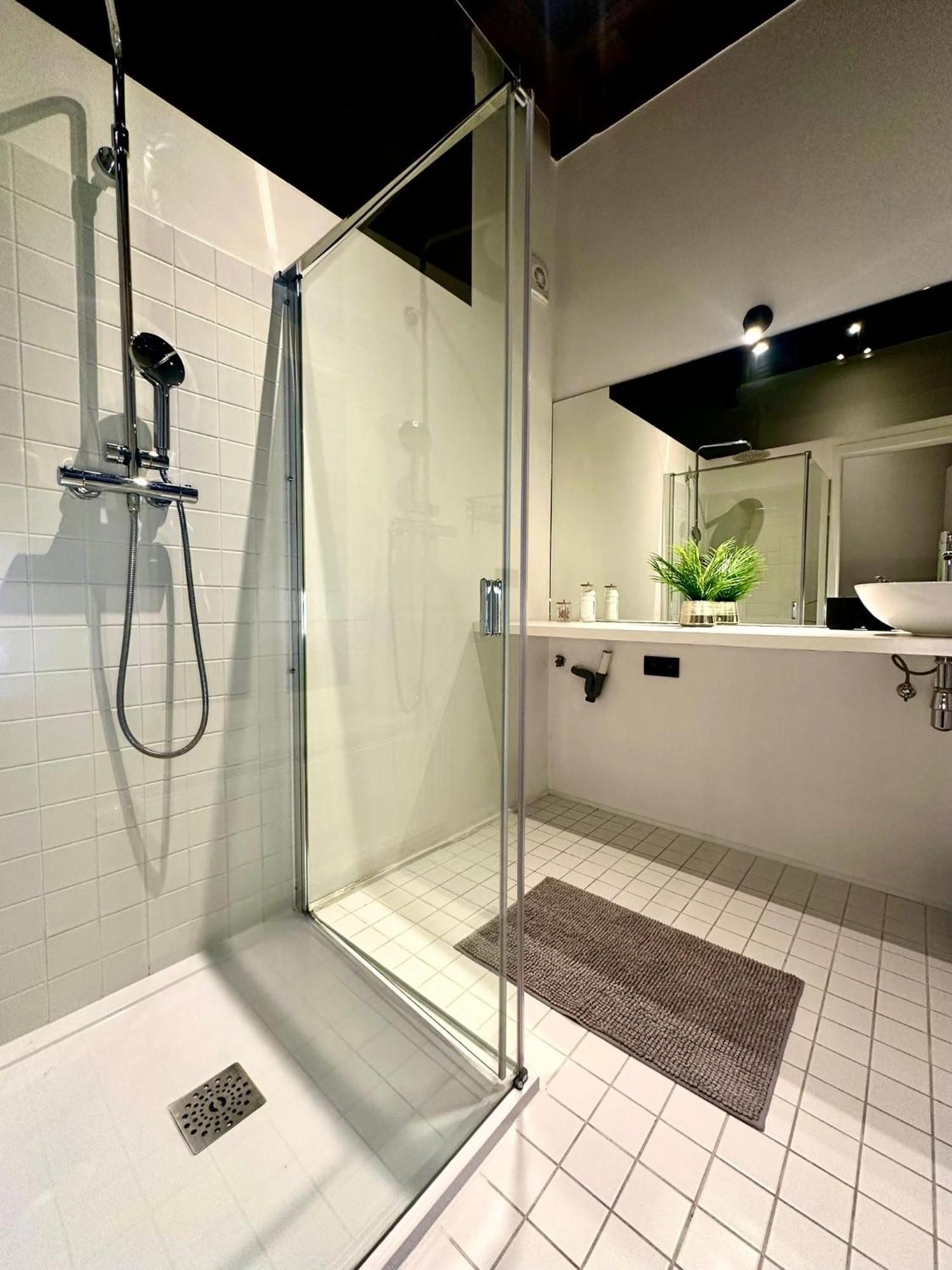 Luxury Suites Princess By Rikas Hotels Antwerp Luaran gambar